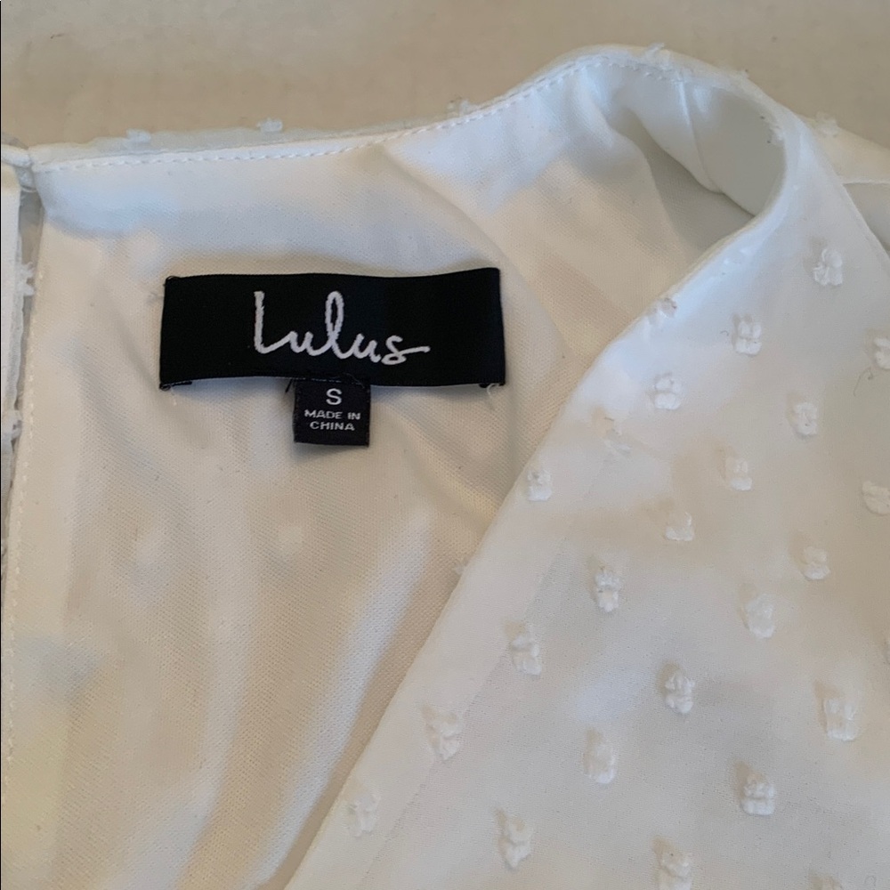 EUC Lulu's White Swiss Dot Lace Bell Sleeve Romper size Small - Picture 10 of 13